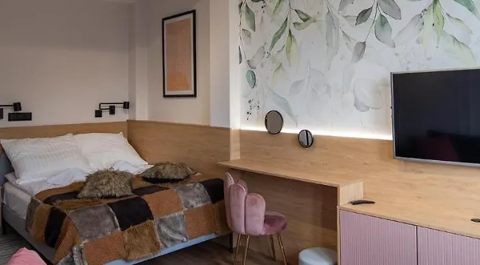 شقة By Milo Bylo *