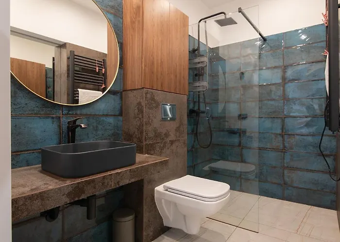 شقة By Milo Bylo *