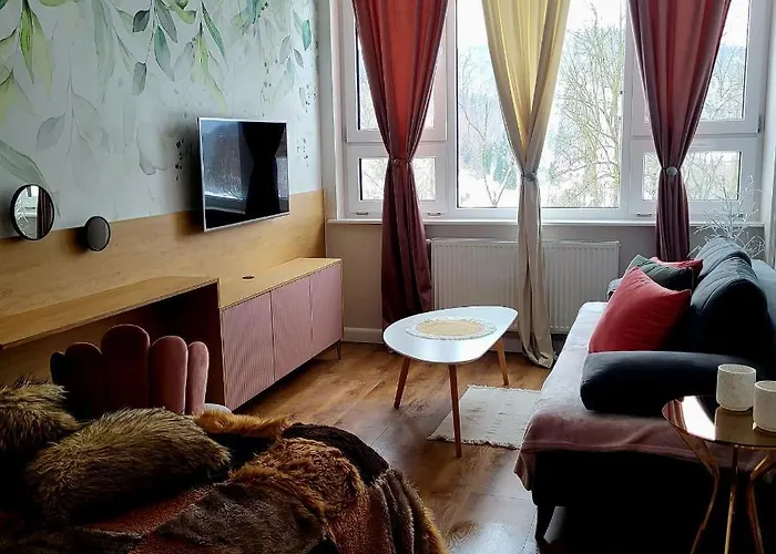 By Milo Bylo شقة أوسترون